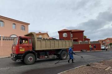  Hoya Pozuelo recibe con alegría los trabajos de reasfaltado de sus calles/TA.